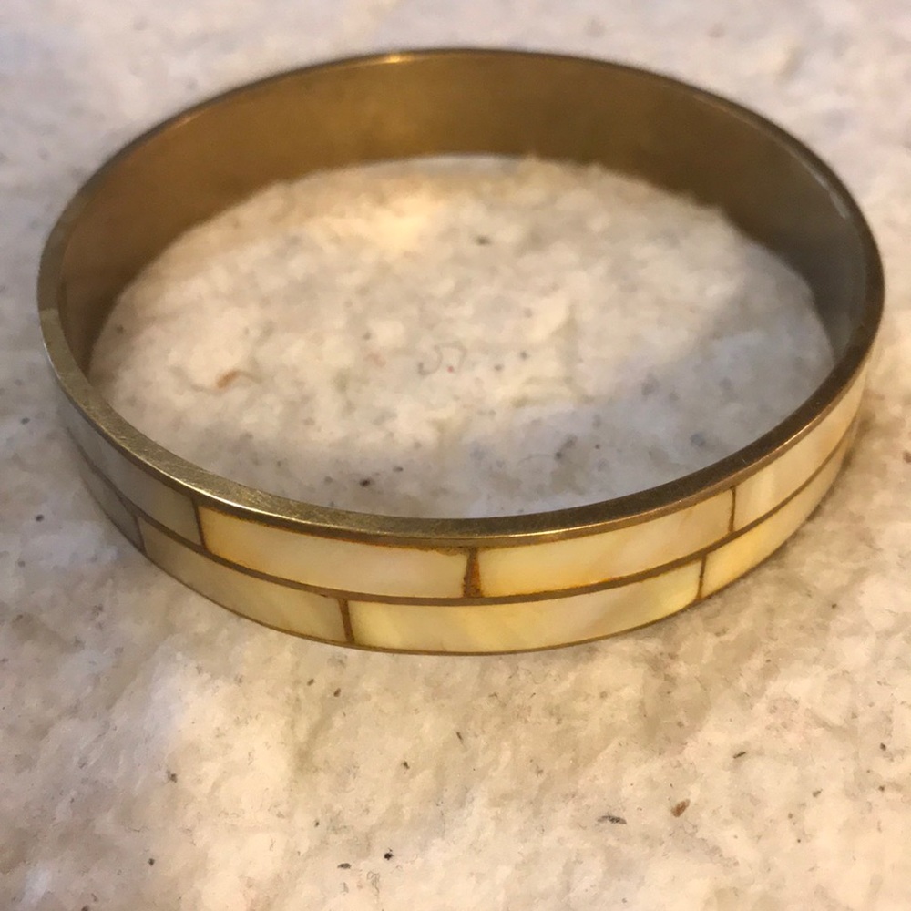 Mother of Pearl Bracelet - Picture 9 of 11